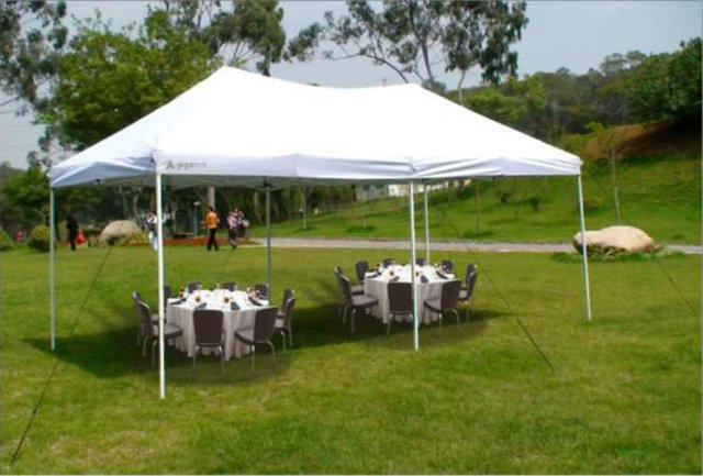10' x 20' Pop up Tent 10' x 20' Pop up Tent